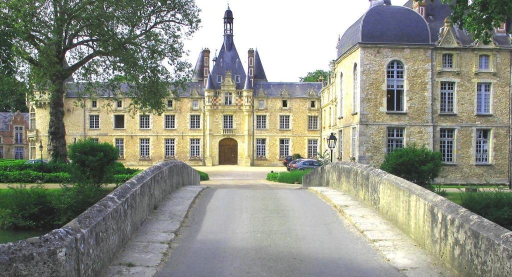 Chateau D'Esclimont Hotell Saint-Symphorien-le-Chateau Eksteriør bilde